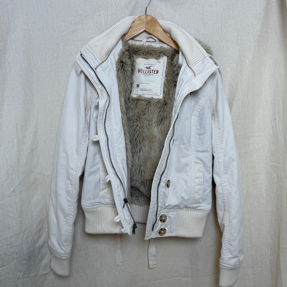 Y2K Hollister Cream Bomber Medium